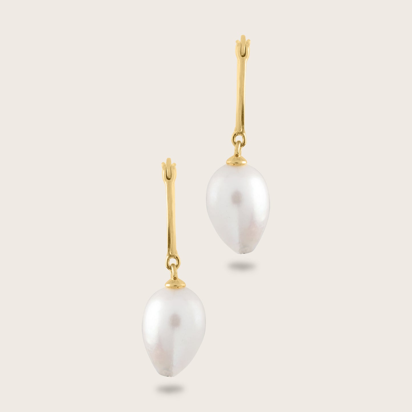 18k Gold Vermeil Huggie Hoop Earrings with 10.5mm Pearl Drop